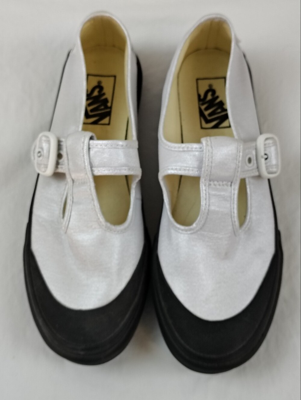 Vans Off the Wall Mary Jane Canvas Shoes Shiny White & Black Size 8.5